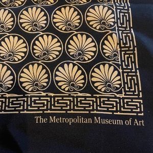 Metropolitan Museum of Modern Art Scarf